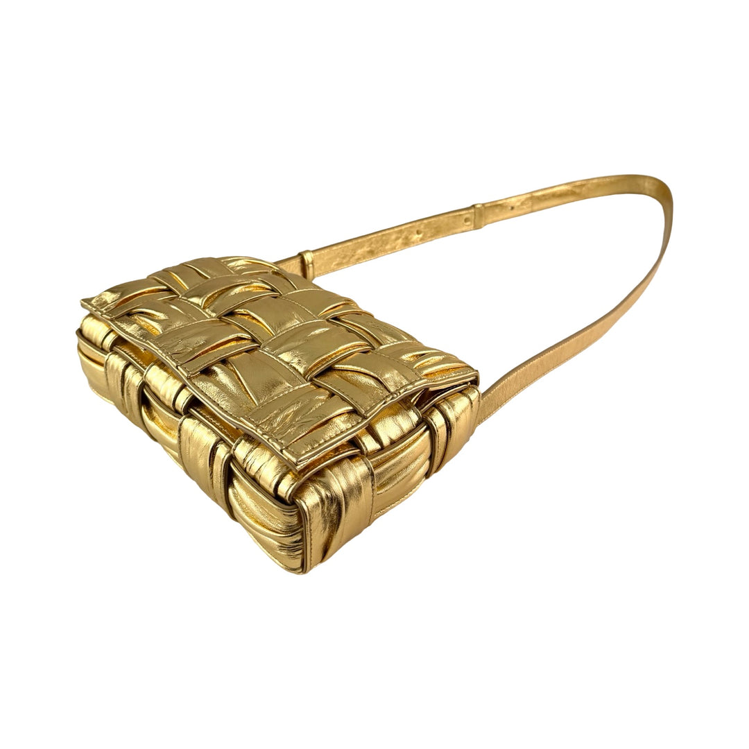 BOTTEGA VENETA ハンドバック　ゴールド　レア BOTTEGA VENETA Andiamo $3500 Gold Leather Top Handle Clutch New