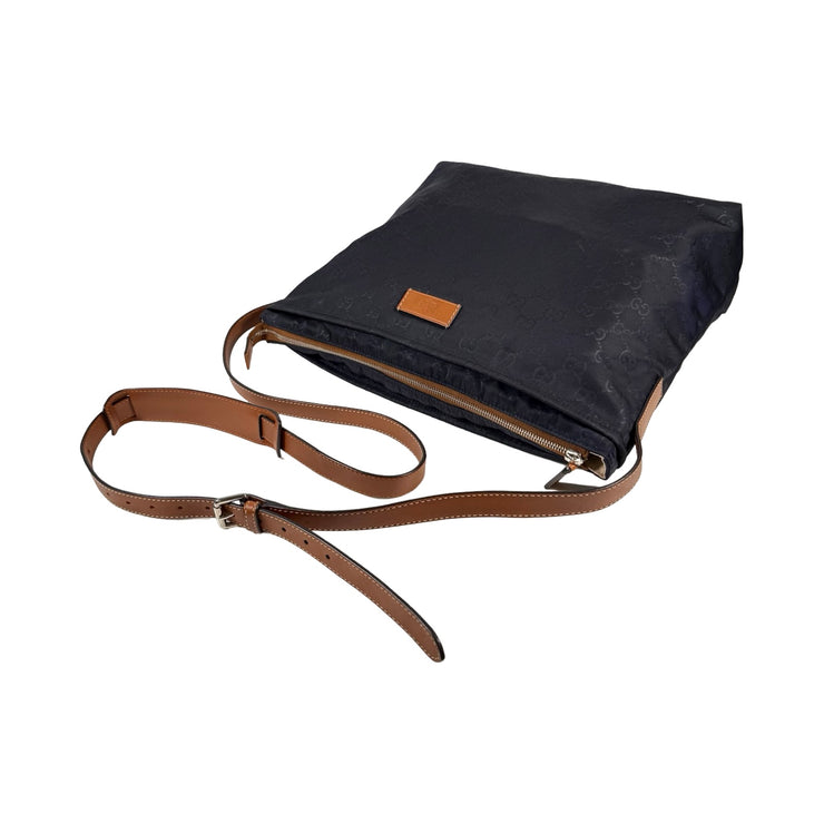Gucci - Navy GG Supreme Nylon Messenger