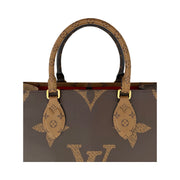 Louis Vuitton - LV Giant Reverse Monogram Onthego MM