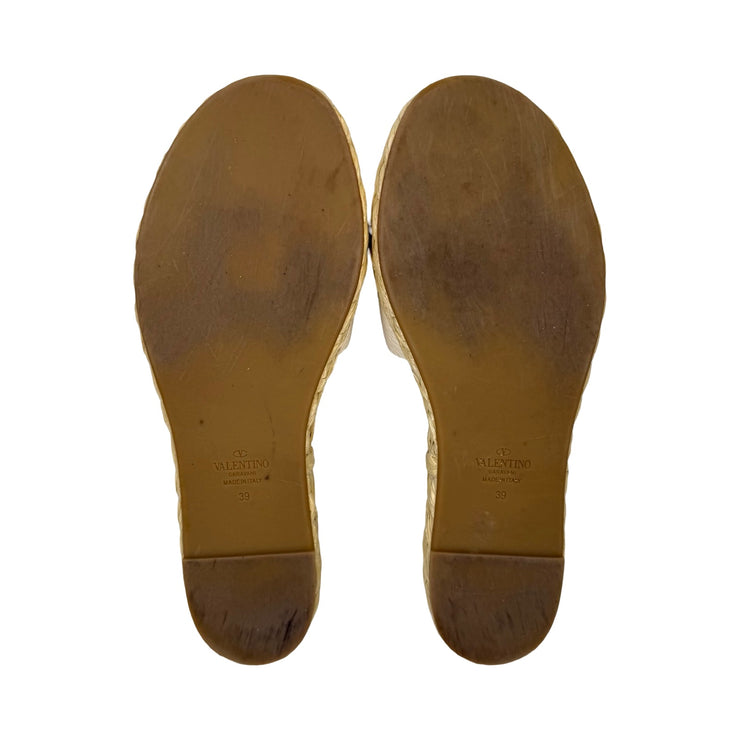 Valentino Garavani - Ivory VLogo Slides 39